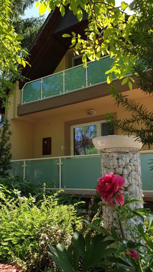 Keller Apartmanok Hajdúszoboszló Exterior foto