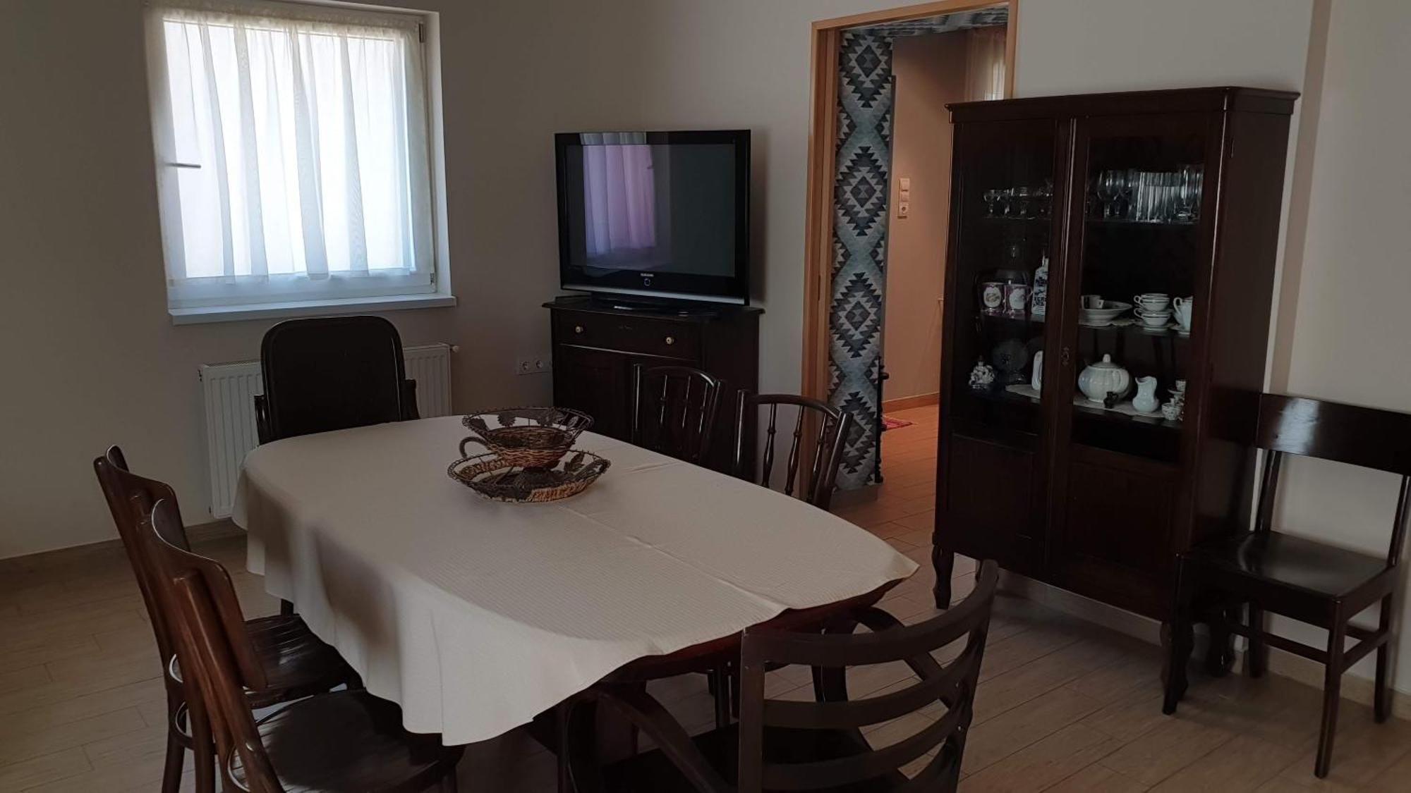 Keller Apartmanok Hajdúszoboszló Zimmer foto